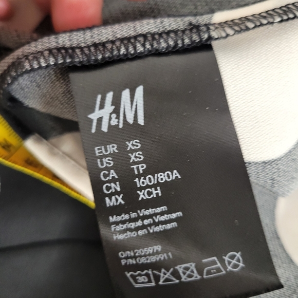 H&M Polka Dot Dress midi, Size Xs. - Picture 9 of 10